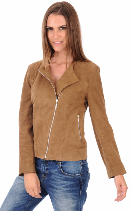 Veste en daim femme Découvrez la sélection de vestes en cuir pour femme chez ASOS. Découvrez dès aujourd'hui notre collection de vestes et blousons de motard en cuir femme dans tous vos styles favoris. Selected Femme - Perfecto en daim. Selected Femme - Veste en cuir texturée avec manches larges.