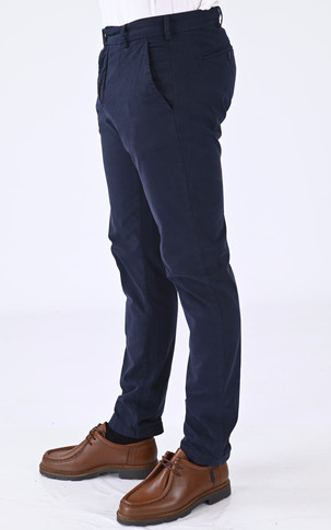 Pantalon chino TRJO70 bleu marine