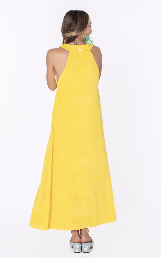 Robe longue éponge jaune Marguerite à la plage