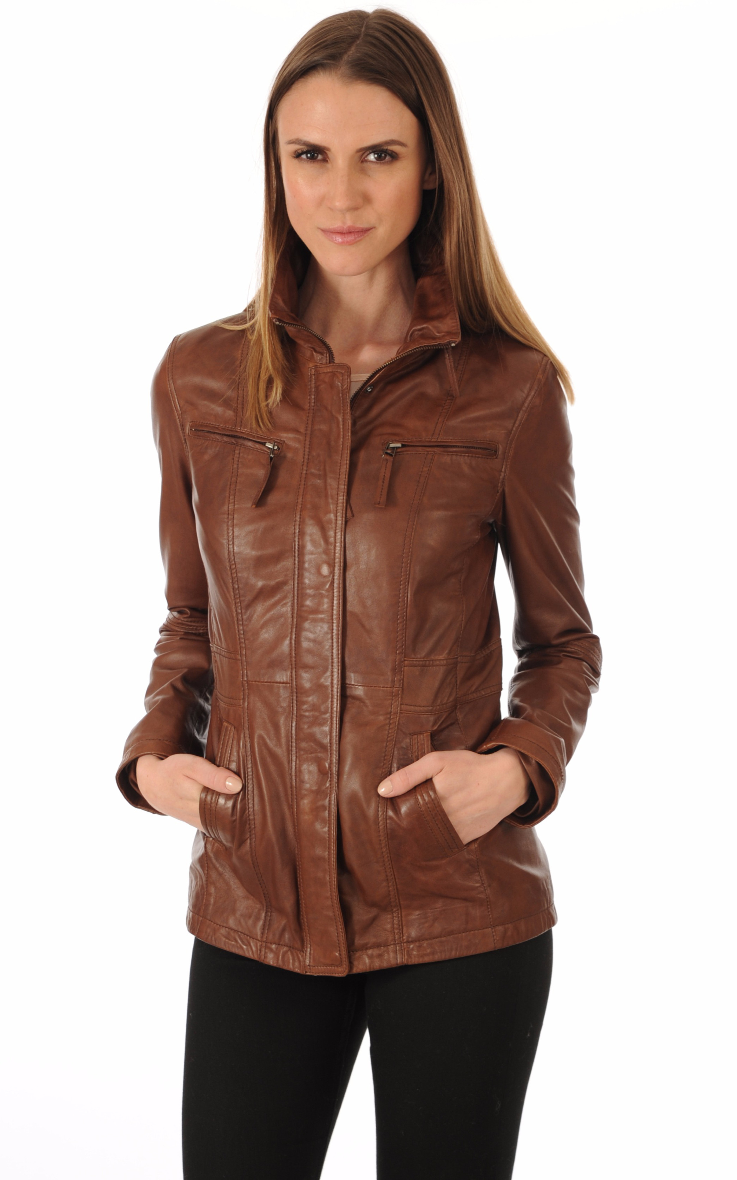 Veste femme Veste femme marron d’été ou Veste femme marron d’hiver, trouvez votre bonheur parmi nos collections de prêt à porter à la pointe de la mode. Dans le rayon Veste femme marron, les grands noms de la mode sont à l’honneur!