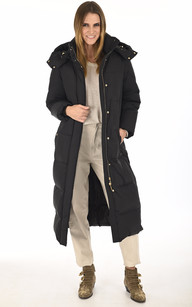 Doudoune à capuche Woolrich en coloris Noir Femme Vêtements Manteaux Manteaux longs et manteaux dhiver 