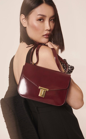 Sac en cuir bordeaux brillant