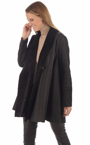 Veste en peau lainée marron foncé