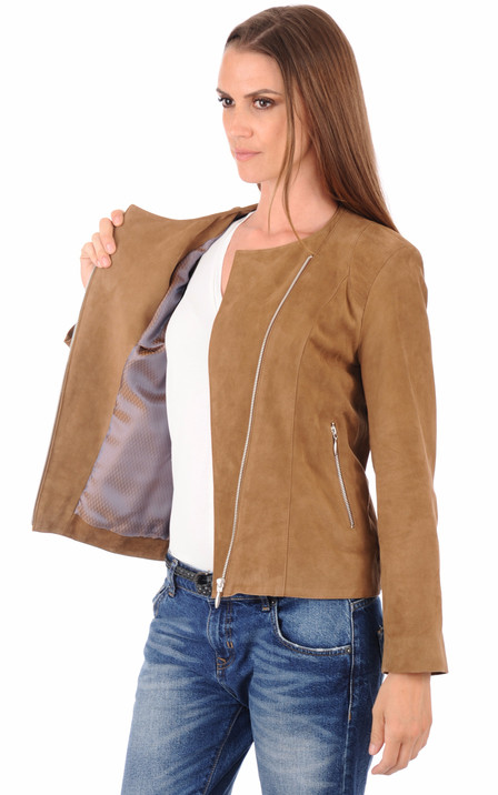 Veste daim femme Où trouver l’offre Veste en daim femme au meilleur prix? Dans le magasin Prêt-à-Porter Cdiscount bien sûr! Avec des prix au plus bas aujourd’hui mercredi 3 octobre , comment ne pas craquer pour l'un de ces produits, à l’image de la bombe du jour Veste en Daim Femme Manches Longues Rose Pêche avec Button.